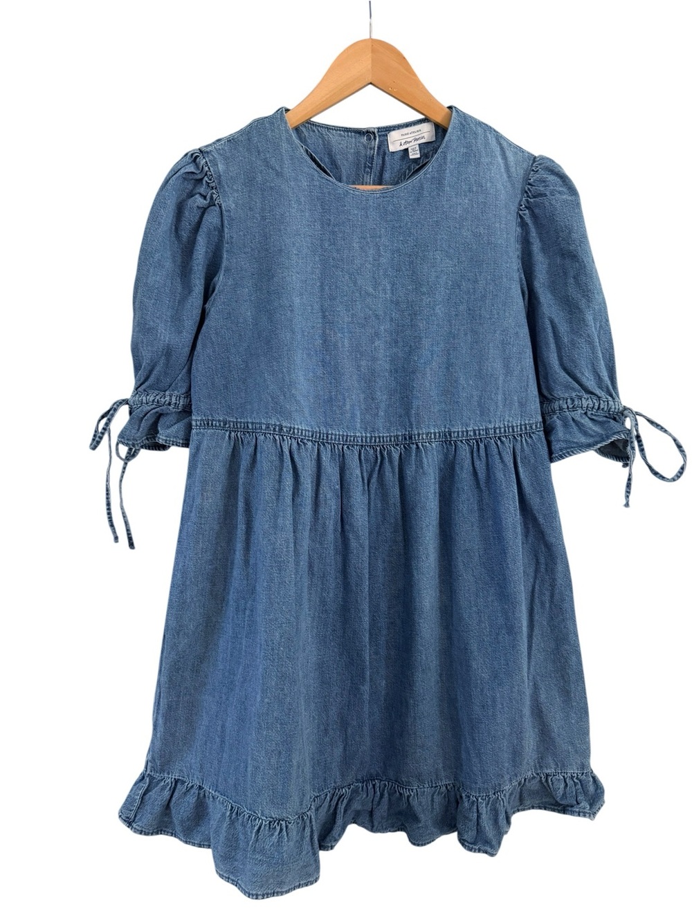 & Other Stories denim mini dress puff sleeves ruffle hem snap detail size 4